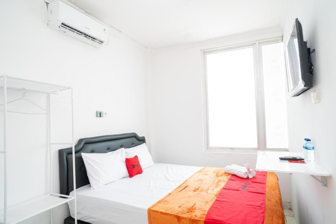 Hotel Reddoorz @ Aralia Harapan Indah à Pulokendal Extérieur photo